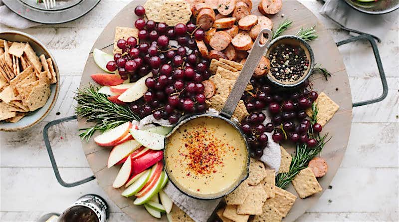 Healthy and local food plate